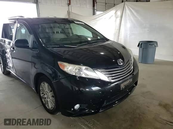 2017 Toyota Sienna XLE with VIN 5TDDZ3DC1HS153198, listed as a Copart auction lot 80733115 with 114,959 mi miles and Salvage title. Bid and sale history available at DreamBid. Image 14.