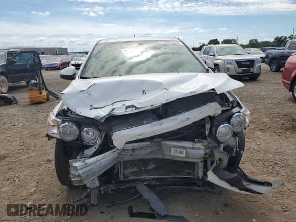 2014 Chevrolet Sonic LS с VIN 1G1JA6SG1E4196568, выставлен на аукционе Copart как лот 70040385 с пробегом 73 621 миль миль и Списание • Salvage title. История ставок и продаж доступна на DreamBid. Изображение 5.