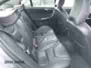 2012 Volvo S60 T6 с VIN YV1902FH7C2105461, выставлен на аукционе IAAI как лот 41323392 с пробегом 98 059 миль миль и . История ставок и продаж доступна на DreamBid. Изображение 8.