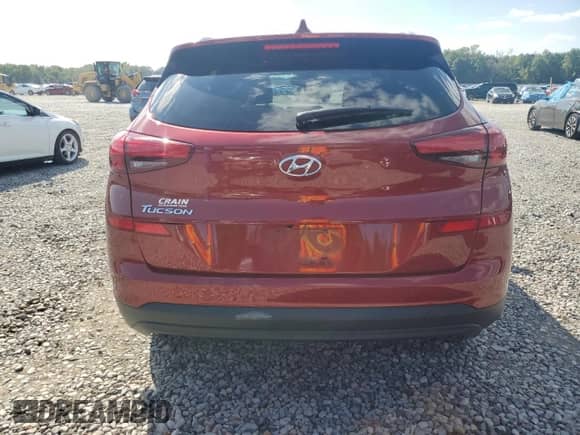 2021 Hyundai Tucson Value z VIN KM8J33A40MU329175, wystawiony jako Copart lot #83830025 z przebiegiem Nie podano mil oraz Szkoda całkowita • Salvage title. Historia ofert i sprzedaży dostępna na DreamBid. Obrazek 6.