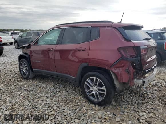 2020 Jeep Compass Latitude z VIN 3C4NJDBB1LT240917, wystawiony jako Copart lot #85281515 z przebiegiem 73 386 mil mil oraz Szkoda całkowita • Salvage title. Historia ofert i sprzedaży dostępna na DreamBid. Obrazek 2.
