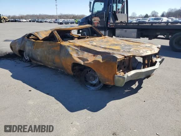 1972 Chevrolet Chevelle with VIN 1D37F2B573654, listed as a Copart auction lot 47596305 with Not provided miles and Salvage title. Bid and sale history available at DreamBid. Image 4.
