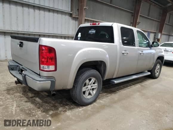 2007 GMC Sierra 1500 SLT with VIN 2GTEC130671623202, listed as a Copart auction lot 47496515 with 308,333 mi miles and Salvage title. Bid and sale history available at DreamBid. Image 3.