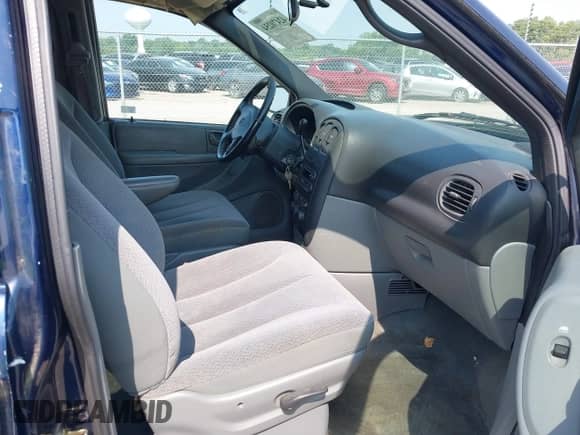 2004 Dodge Caravan SXT with VIN 2D4GP44L54R500126, listed as a IAAI auction lot 42470254 with 117,359 mi miles and . Bid and sale history available at DreamBid. Image 5.