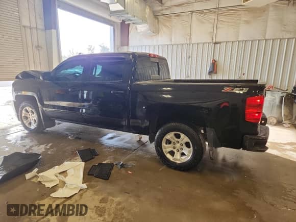 2016 Chevrolet Silverado 1500 LT with VIN 3GCUKREC2GG240305, listed as a Copart auction lot 84747005 with 201,189 mi miles and Non repairable. Bid and sale history available at DreamBid. Image 2.