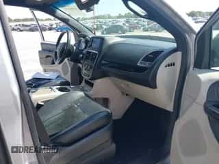 2017 Dodge Grand Caravan SXT with VIN 2C4RDGCG5HR750346, listed as a IAAI auction lot 43351076 with 230,094 mi miles and . Bid and sale history available at DreamBid. Image 5.