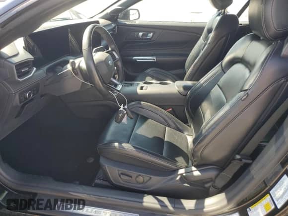 2024 Ford Mustang EcoBoost Premium с VIN 1FAGP8UHXR5121231, выставлен на аукционе Copart как лот 81577075 с пробегом 44 476 миль миль и Списание • Salvage title. История ставок и продаж доступна на DreamBid. Изображение 7.