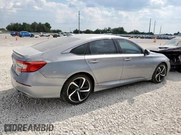 2018 Honda Accord Sport z VIN 1HGCV1F3XJA178601, wystawiony jako Copart lot #81236555 z przebiegiem 104 664 mil mil oraz Czysty tytuł • Clean title. Historia ofert i sprzedaży dostępna na DreamBid. Obrazek 3.