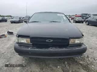 1996 Chevrolet Caprice 1SA Special Value z VIN 1G1BL52P8TR141169, wystawiony jako Copart lot #57903565 z przebiegiem Nie podano mil oraz Szkoda całkowita • Salvage title. Historia ofert i sprzedaży dostępna na DreamBid. Obrazek 5.