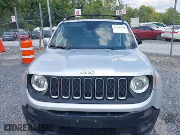 2018 Jeep Renegade Latitude с VIN ZACCJBBB0JPH95535, выставлен на аукционе IAAI как лот 42865906 с пробегом 96 110 миль миль и . История ставок и продаж доступна на DreamBid. Изображение 12.