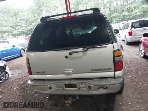 2005 Chevrolet Tahoe Z71 z VIN 1GNEK13T65R180512, wystawiony jako IAAI lot #42909906 z przebiegiem 194 340 mil mil oraz . Historia ofert i sprzedaży dostępna na DreamBid. Obrazek 16.