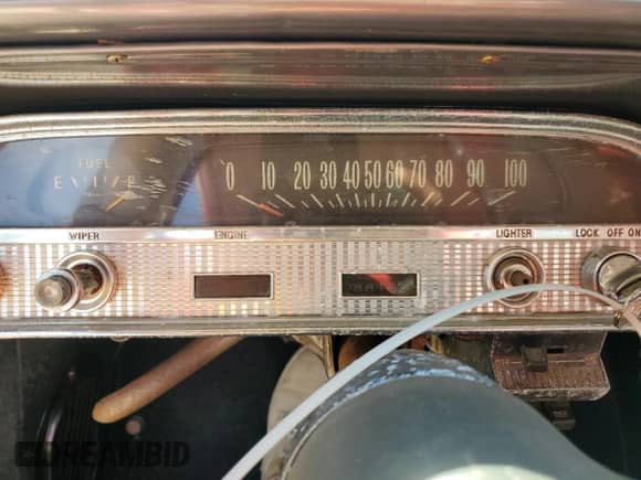 1962 Chevrolet Corvair z VIN 209270139886, wystawiony jako Copart lot #80377214 z przebiegiem 88 166 mil mil oraz Nie do naprawy • Non repairable. Historia ofert i sprzedaży dostępna na DreamBid. Obrazek 9.