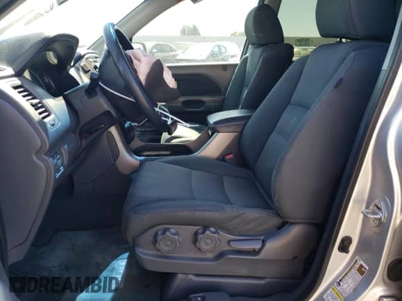 2007 Honda Pilot LX с VIN 5FNYF28197B003307, выставлен на аукционе Copart как лот 67850535 с пробегом 153 609 миль миль и Списание • Salvage title. История ставок и продаж доступна на DreamBid. Изображение 7.