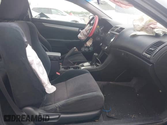 2005 Honda Accord EX-L с VIN 1HGCM72605A011482, выставлен на аукционе IAAI как лот 39668472 с пробегом Не указан миль и . История ставок и продаж доступна на DreamBid. Изображение 5.