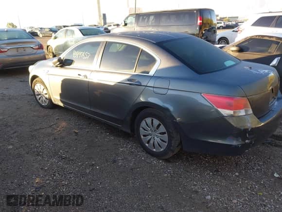 2008 Honda Accord LX с VIN 1HGCP26318A098100, выставлен на аукционе IAAI как лот 43497657 с пробегом 268 821 миль миль и . История ставок и продаж доступна на DreamBid. Изображение 3.