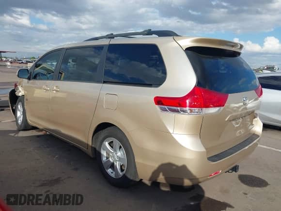 2013 Toyota Sienna LE AAS with VIN 5TDKK3DC5DS361106, listed as a IAAI auction lot 43423412 with 147,173 mi miles and . Bid and sale history available at DreamBid. Image 3.