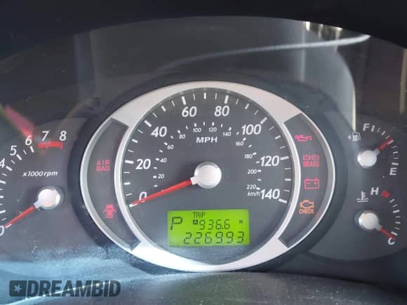 2008 Hyundai Tucson SE with VIN KM8JN12D88U831628, listed as a IAAI auction lot 40821992 with 226,993 mi miles and . Bid and sale history available at DreamBid. Image 7.