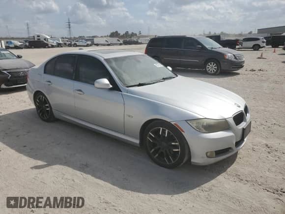 2011 BMW 3 Series 328i с VIN WBAPH7C51BE851900, выставлен на аукционе Copart как лот 82779525 с пробегом 184 806 миль миль и Чистый • Clean title. История ставок и продаж доступна на DreamBid. Изображение 4.
