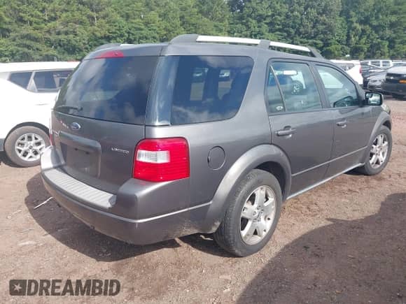 2005 Ford Freestyle Limited с VIN 1FMDK061X5GA62074, выставлен на аукционе IAAI как лот 42755880 с пробегом 158 345 миль миль и . История ставок и продаж доступна на DreamBid. Изображение 4.