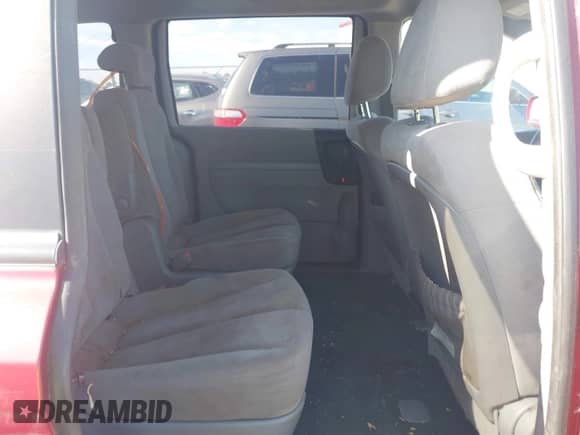 2008 Hyundai Entourage GLS z VIN KNDMC233586047592, wystawiony jako IAAI lot #42541386 z przebiegiem 305 770 mil mil oraz . Historia ofert i sprzedaży dostępna na DreamBid. Obrazek 8.