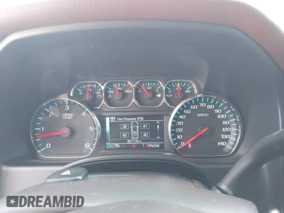 2016 Chevrolet Silverado 1500 High Country z VIN 3GCUKTEC0GG363629, wystawiony jako IAAI lot #42742870 z przebiegiem 82 715 mil mil oraz . Historia ofert i sprzedaży dostępna na DreamBid. Obrazek 7.