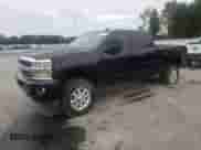 2015 Chevrolet Silverado 2500HD LTZ z VIN 1GC1KWE85FF110953, wystawiony jako Copart lot #86482915 z przebiegiem 210 488 mil mil oraz Czysty tytuł • Clean title. Historia ofert i sprzedaży dostępna na DreamBid. Obrazek 1.