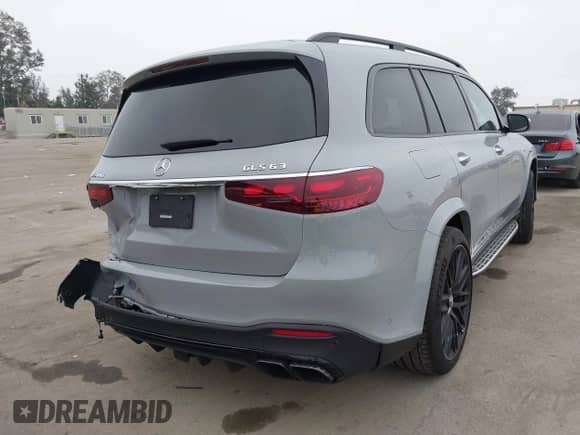 2025 Mercedes-Benz GLS 63 AMG z VIN 4JGFF8KE6SB283152, wystawiony jako IAAI lot #42417677 z przebiegiem 6 445 mil mil oraz . Historia ofert i sprzedaży dostępna na DreamBid. Obrazek 4.