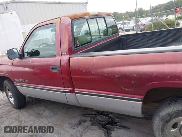 1996 Dodge 1500 с VIN 1B7HC16Y5TS543690, выставлен на аукционе IAAI как лот 43226169 с пробегом 367 892 миль миль и . История ставок и продаж доступна на DreamBid. Изображение 14.