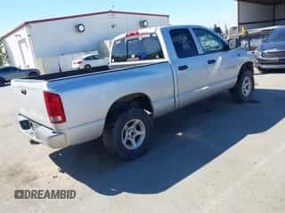 2003 Dodge 1500 ST z VIN 1D7HU18D83S216908, wystawiony jako IAAI lot #43367360 z przebiegiem 152 124 mil mil oraz . Historia ofert i sprzedaży dostępna na DreamBid. Obrazek 4.