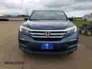 2017 Honda Pilot EX-L z VIN 5FNYF6H72HB023699, wystawiony jako Copart lot #82439425 z przebiegiem 63 725 mil mil oraz Szkoda całkowita • Salvage title. Historia ofert i sprzedaży dostępna na DreamBid. Obrazek 5.