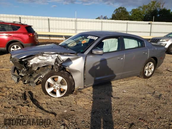 2014 Dodge Charger SE с VIN 2C3CDXBG0EH268154, выставлен на аукционе Copart как лот 81997625 с пробегом 211 130 миль миль и Списание • Salvage title. История ставок и продаж доступна на DreamBid. Изображение 1.