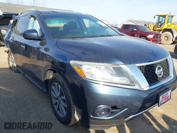2014 Nissan Pathfinder SV with VIN 5N1AR2MM3EC674423, listed as a IAAI auction lot 41801189 with 184,156 mi miles and . Bid and sale history available at DreamBid. Image 1.