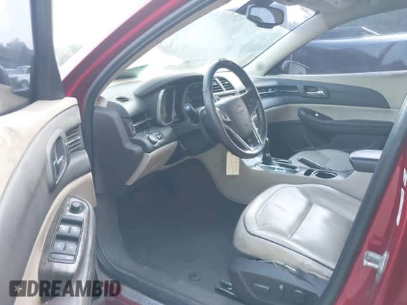 2014 Chevrolet Malibu LTZ z VIN 1G11H5SLXEF138935, wystawiony jako IAAI lot #43256575 z przebiegiem 177 524 mil mil oraz . Historia ofert i sprzedaży dostępna na DreamBid. Obrazek 5.