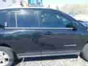 2017 Jeep Compass High Altitude z VIN 1C4NJCEBXHD163046, wystawiony jako IAAI lot #41983669 z przebiegiem 113 668 mil mil oraz . Historia ofert i sprzedaży dostępna na DreamBid. Obrazek 13.