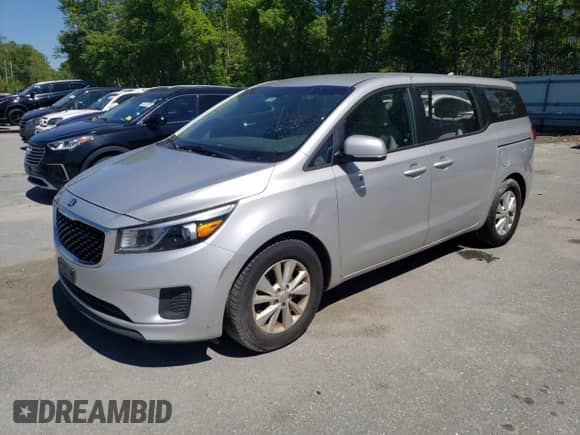 2018 Kia Sedona L с VIN KNDMA5C16J6403396, выставлен на аукционе Copart как лот 56876555 с пробегом 129 727 миль миль и Чистый • Clean title. История ставок и продаж доступна на DreamBid. Изображение 1.