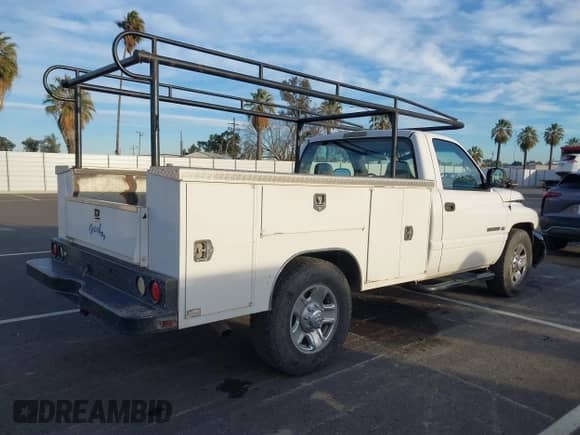 2000 Dodge RAM with VIN 3B6KC26Z9YM220266, listed as a IAAI auction lot 41279065 with 197,070 mi miles and . Bid and sale history available at DreamBid. Image 4.