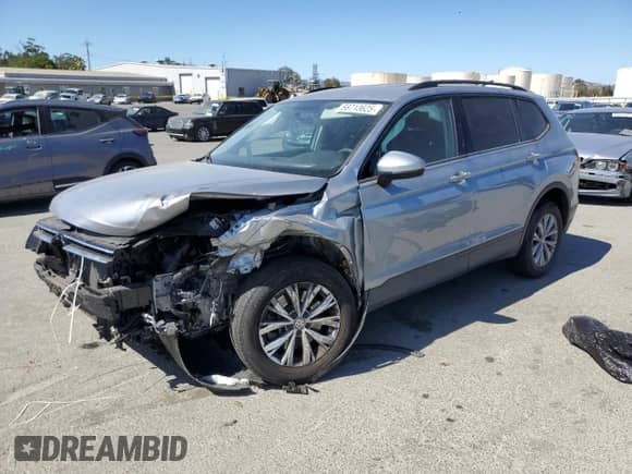 2020 Volkswagen Tiguan S с VIN 3VV1B7AX1LM145070, выставлен на аукционе Copart как лот 66713625 с пробегом Не указан миль и Списание • Salvage title. История ставок и продаж доступна на DreamBid. Изображение 1.