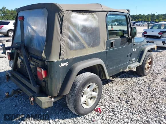 2005 Jeep Wrangler X z VIN 1J4FA39S85P370585, wystawiony jako IAAI lot #43444382 z przebiegiem Nie podano mil oraz . Historia ofert i sprzedaży dostępna na DreamBid. Obrazek 4.