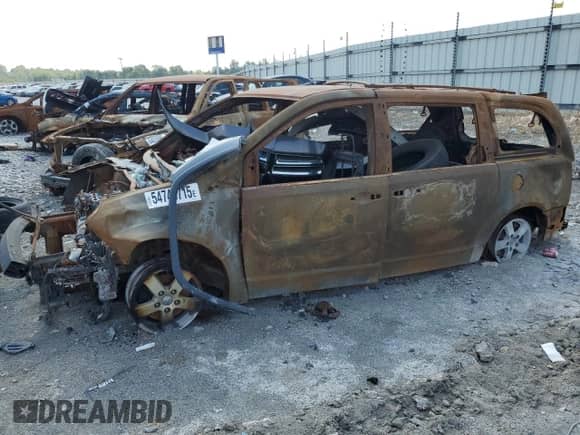 2010 Dodge Grand Caravan SXT с VIN 2D4RN5D17AR409597, выставлен на аукционе Copart как лот 54743715 с пробегом Не указан миль и Списание • Salvage title. История ставок и продаж доступна на DreamBid. Изображение 1.