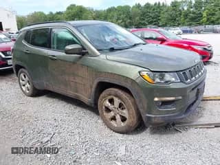 2017 Jeep Compass Latitude с VIN 3C4NJDBBXHT664409, выставлен на аукционе IAAI как лот 43019618 с пробегом 60 390 миль миль и . История ставок и продаж доступна на DreamBid. Изображение 1.