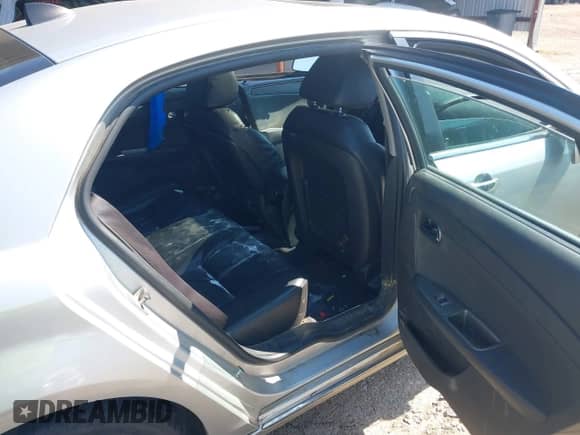 2012 Chevrolet Malibu LTZ z VIN 1G1ZG5E7XCF271129, wystawiony jako IAAI lot #42713063 z przebiegiem 127 511 mil mil oraz . Historia ofert i sprzedaży dostępna na DreamBid. Obrazek 8.