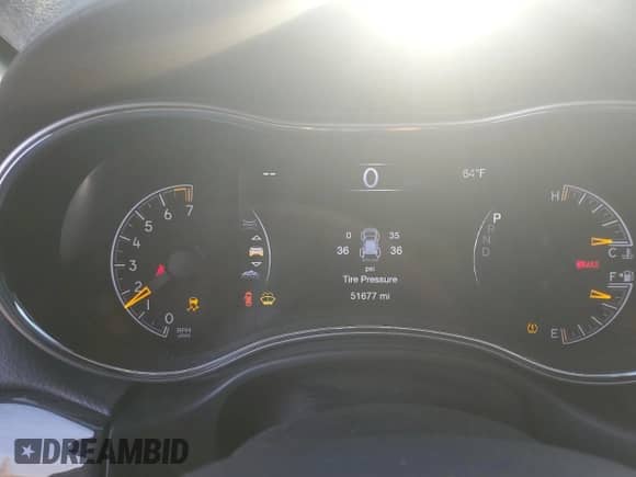 2021 Jeep Grand Cherokee Trailhawk z VIN 1C4RJFLG5MC770179, wystawiony jako Copart lot #71072165 z przebiegiem 51 677 mil mil oraz Czysty tytuł • Clean title. Historia ofert i sprzedaży dostępna na DreamBid. Obrazek 9.