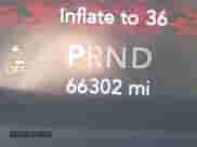 2021 Jeep Wrangler Unlimited Sahara Altitude z VIN 1C4HJXEN9MW618188, wystawiony jako IAAI lot #41674142 z przebiegiem 66 302 mil mil oraz . Historia ofert i sprzedaży dostępna na DreamBid. Obrazek 16.