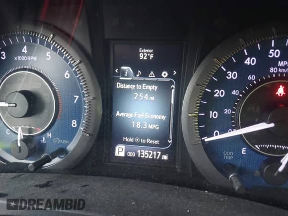 2015 Toyota Sienna XLE z VIN 5TDYK3DC8FS677001, wystawiony jako IAAI lot #42885539 z przebiegiem 135 217 mil mil oraz . Historia ofert i sprzedaży dostępna na DreamBid. Obrazek 15.