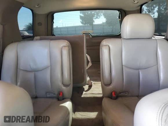 2005 Chevrolet Tahoe LS с VIN 1GNEC13T75J236792, выставлен на аукционе Copart как лот 72079305 с пробегом 152 229 миль миль и Списание • Salvage title. История ставок и продаж доступна на DreamBid. Изображение 10.