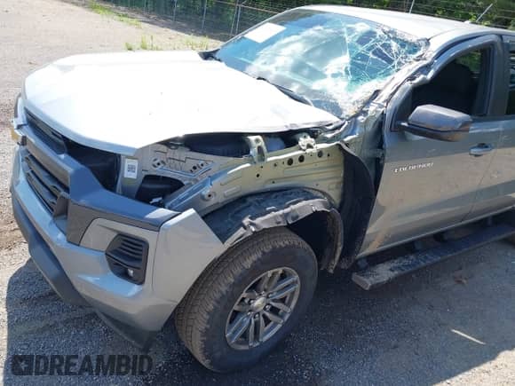 2023 Chevrolet Colorado 2WD LT с VIN 1GCPSCEK5P1176437, выставлен на аукционе IAAI как лот 42650495 с пробегом 7 696 миль миль и . История ставок и продаж доступна на DreamBid. Изображение 6.