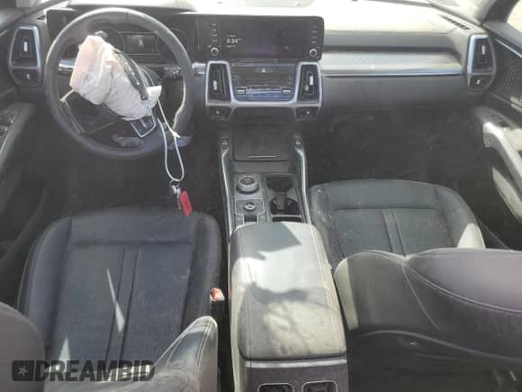 2024 Kia Sorento EX with VIN KNDRHDLG1R5258625, listed as a Copart auction lot 56949095 with 11,112 mi miles and Salvage title. Bid and sale history available at DreamBid. Image 8.