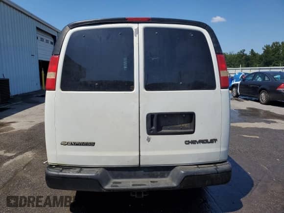 2006 Chevrolet Express Cargo с VIN 1GCFG15X861178565, выставлен на аукционе Copart как лот 70487165 с пробегом Не указан миль и Списание • Salvage title. История ставок и продаж доступна на DreamBid. Изображение 6.