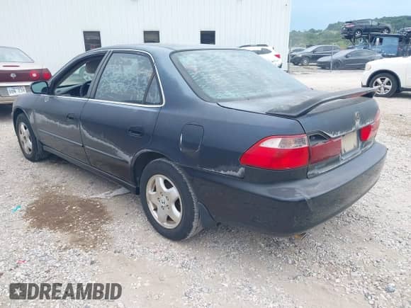 1998 Honda Accord EX с VIN 1HGCG1656WA027001, выставлен на аукционе IAAI как лот 42859645 с пробегом 190 484 миль миль и . История ставок и продаж доступна на DreamBid. Изображение 3.