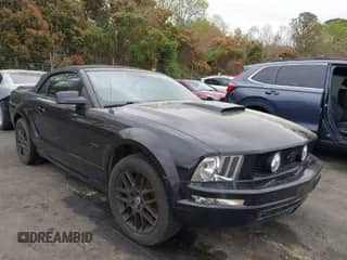 2008 Ford Mustang GT Deluxe z VIN 1ZVHT85H785205902, wystawiony jako IAAI lot #41940784 z przebiegiem 115 939 mil mil oraz . Historia ofert i sprzedaży dostępna na DreamBid. Obrazek 1.